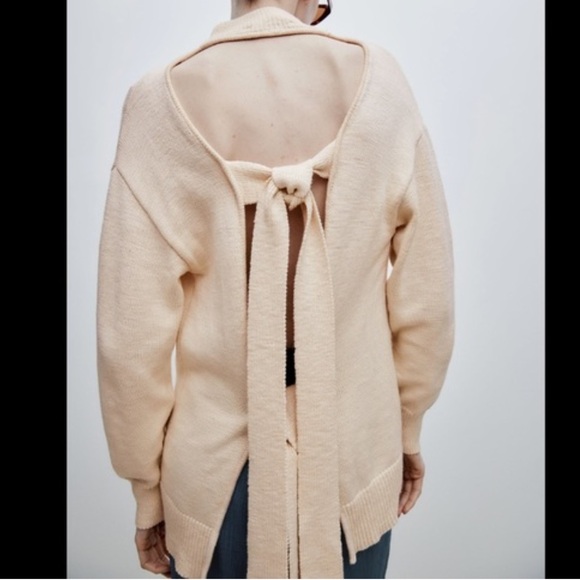 Zara Soft Cream Turtleneck  open back Sweater; size S; new - Picture 1 of 5